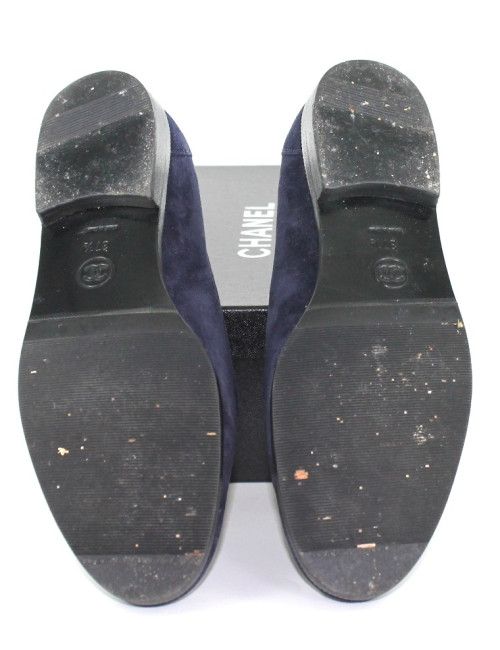 Mocassins CHANEL en veau velours bleu marine T 37,5