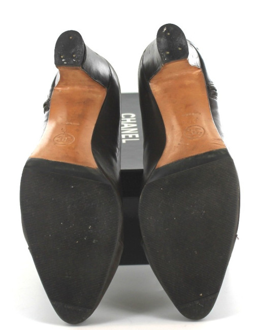Bottines CHANEL en cuir marron foncé T 37,5