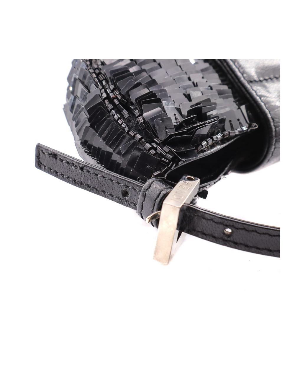 Sac à rabat CHANEL 19 cuir d'agneau noir