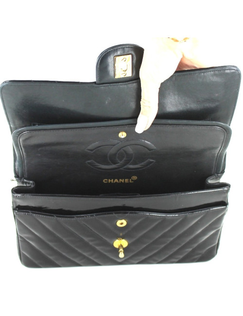 Sac CHANEL timeless en cuir vernis noir 