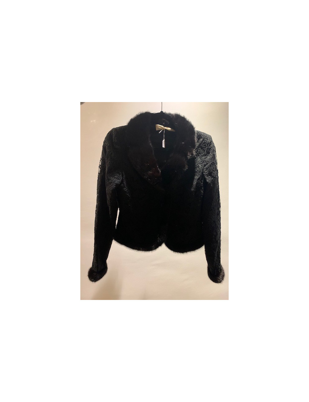 Veste dentelle et vison VALENTINO