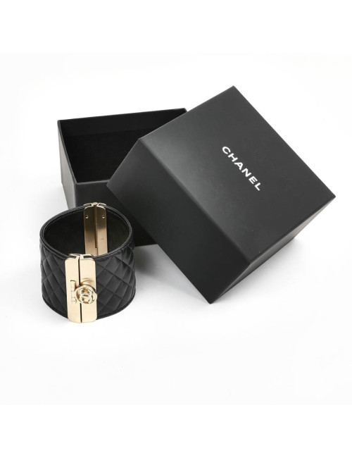 Manchette matelassée CHANEL noire