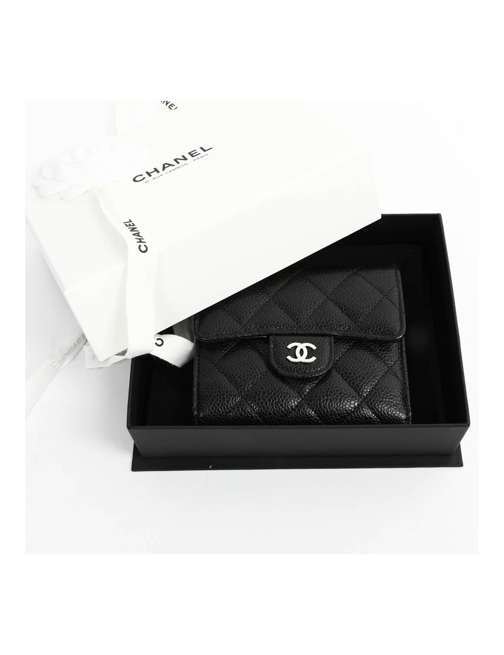 Petit portefeuille CHANEL cuir grainé noir