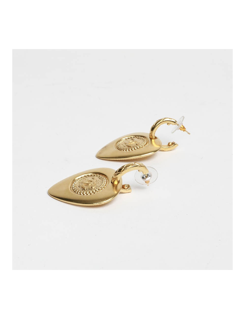 Clous d'oreille CHANEL pendantes