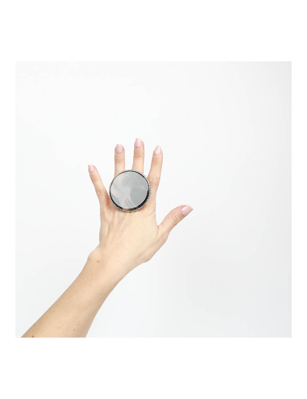 Bague ronde CHANEL pierre