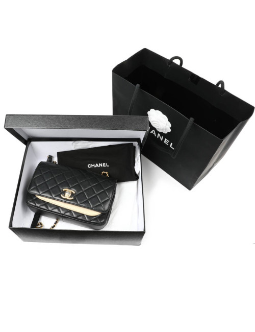 Petit sac CHANEL à rabat CHANEL