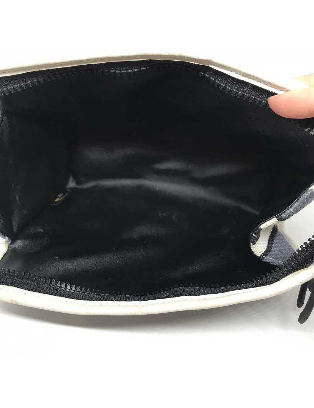 Trousse de toilette CHANEL toile