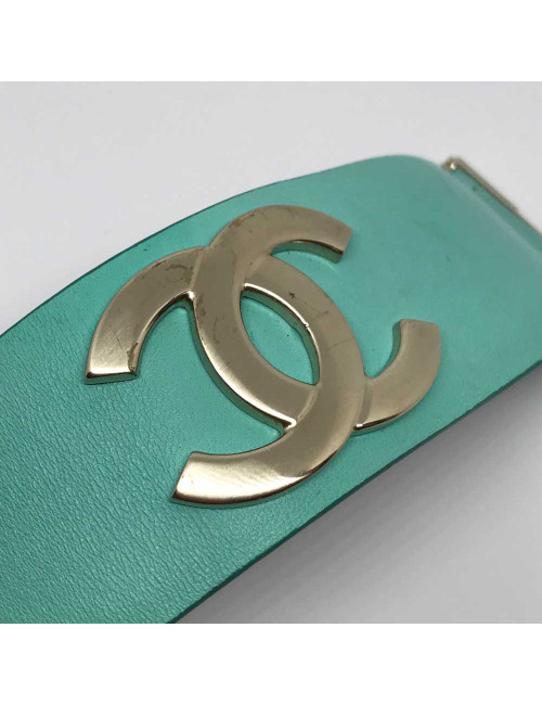 Manchette CHANEL cuir lisse vert clair