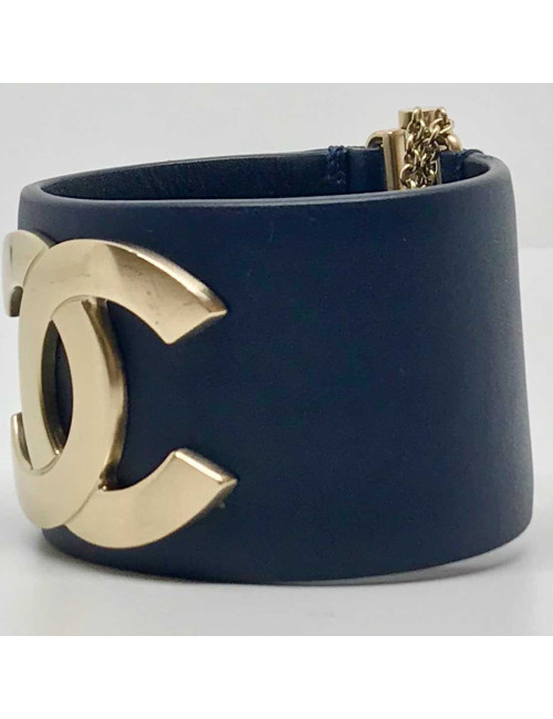 Manchette CHANEL cuir lisse bleu nuit