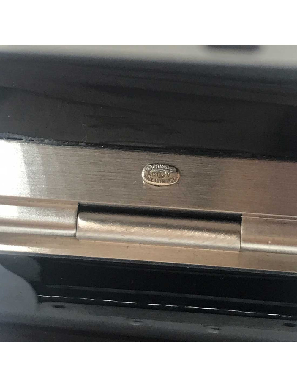 Manchette noire CHANEL