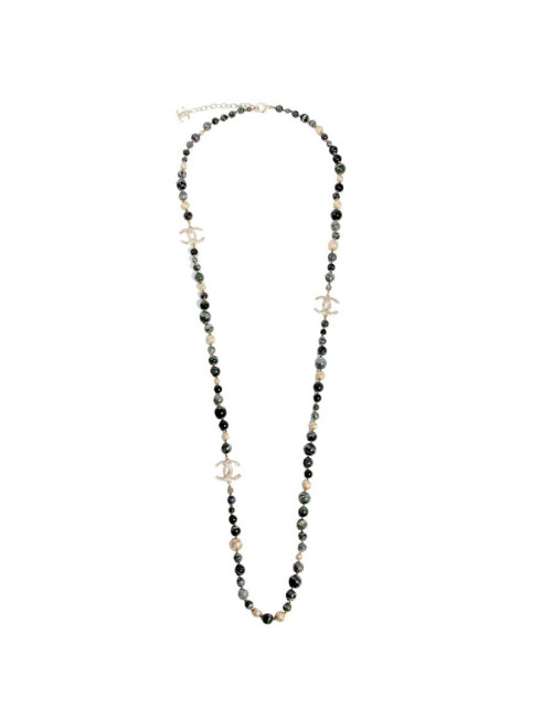 Sautoir CHANEL serti de perles en pierre 
