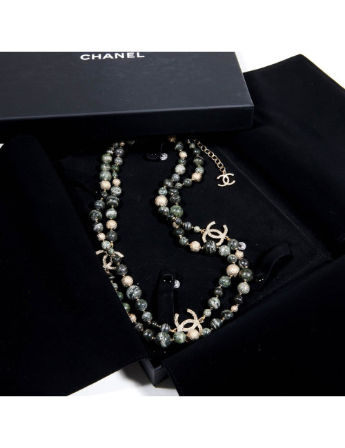 Sautoir CHANEL serti de perles en pierre 