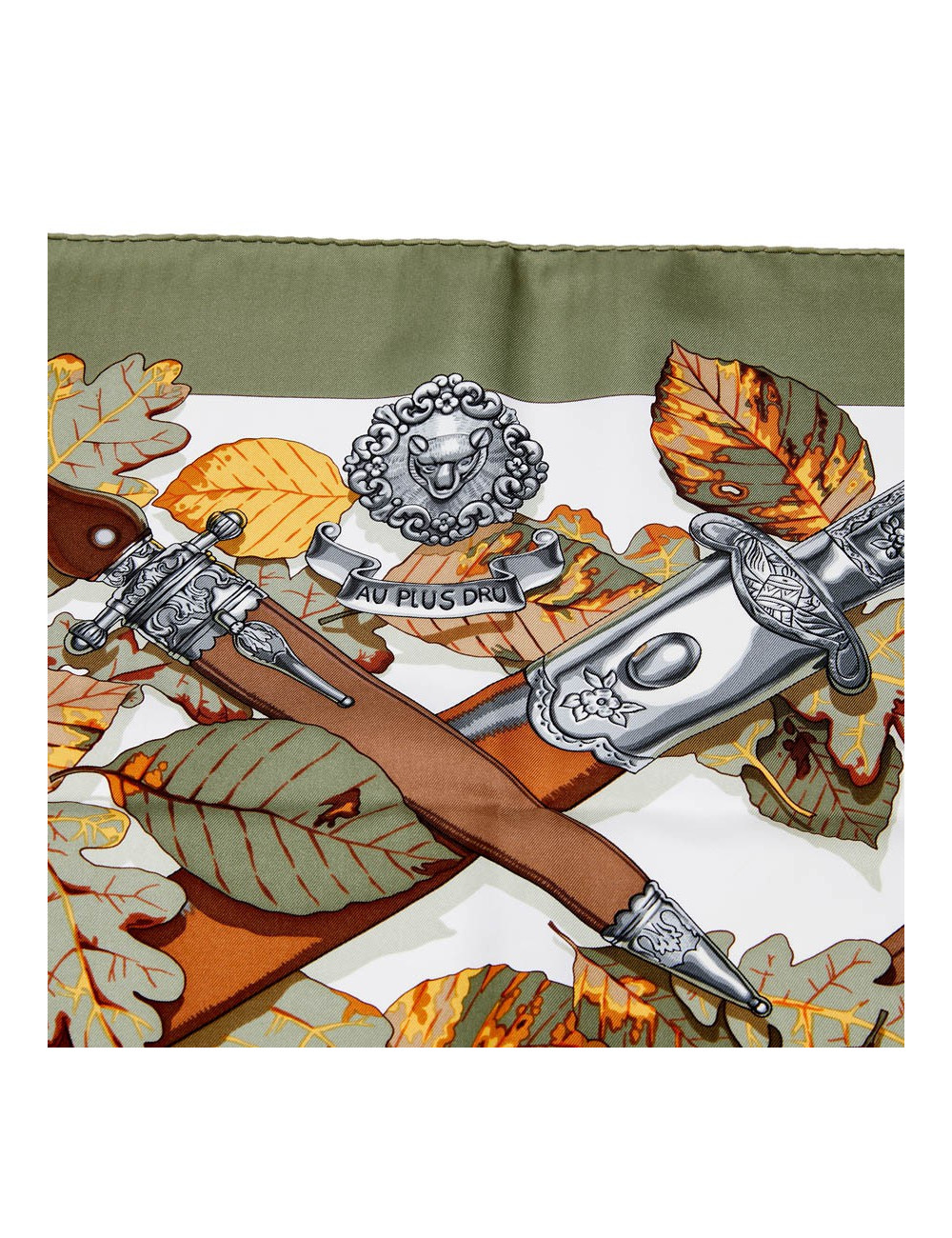 Carré Au plus dru HERMES soie 100%