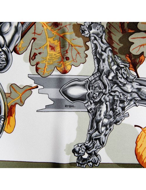 Carré Au plus dru HERMES soie 100%