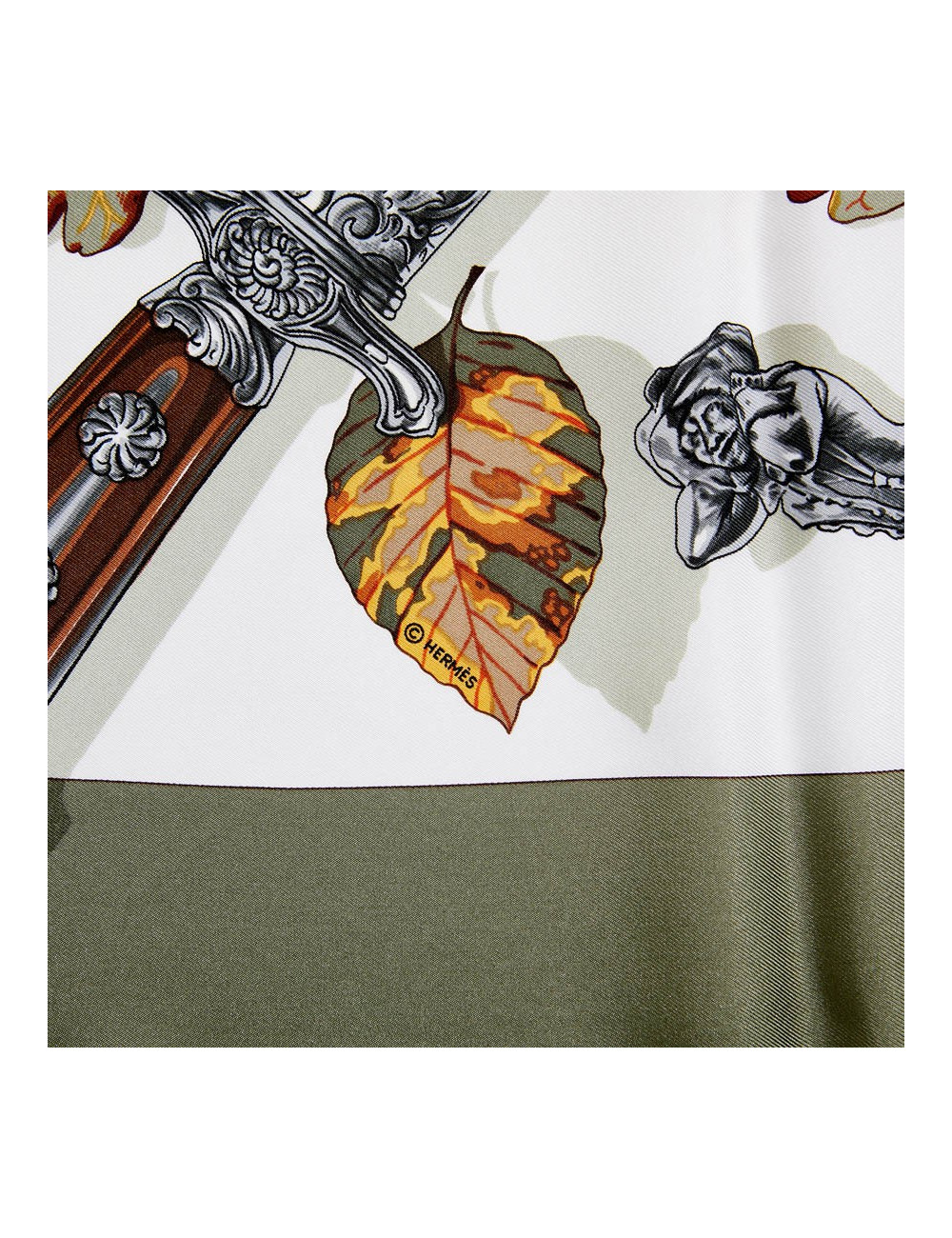 Carré Au plus dru HERMES soie 100%