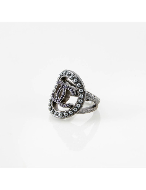 Bague CHANEL ovale perlée gris