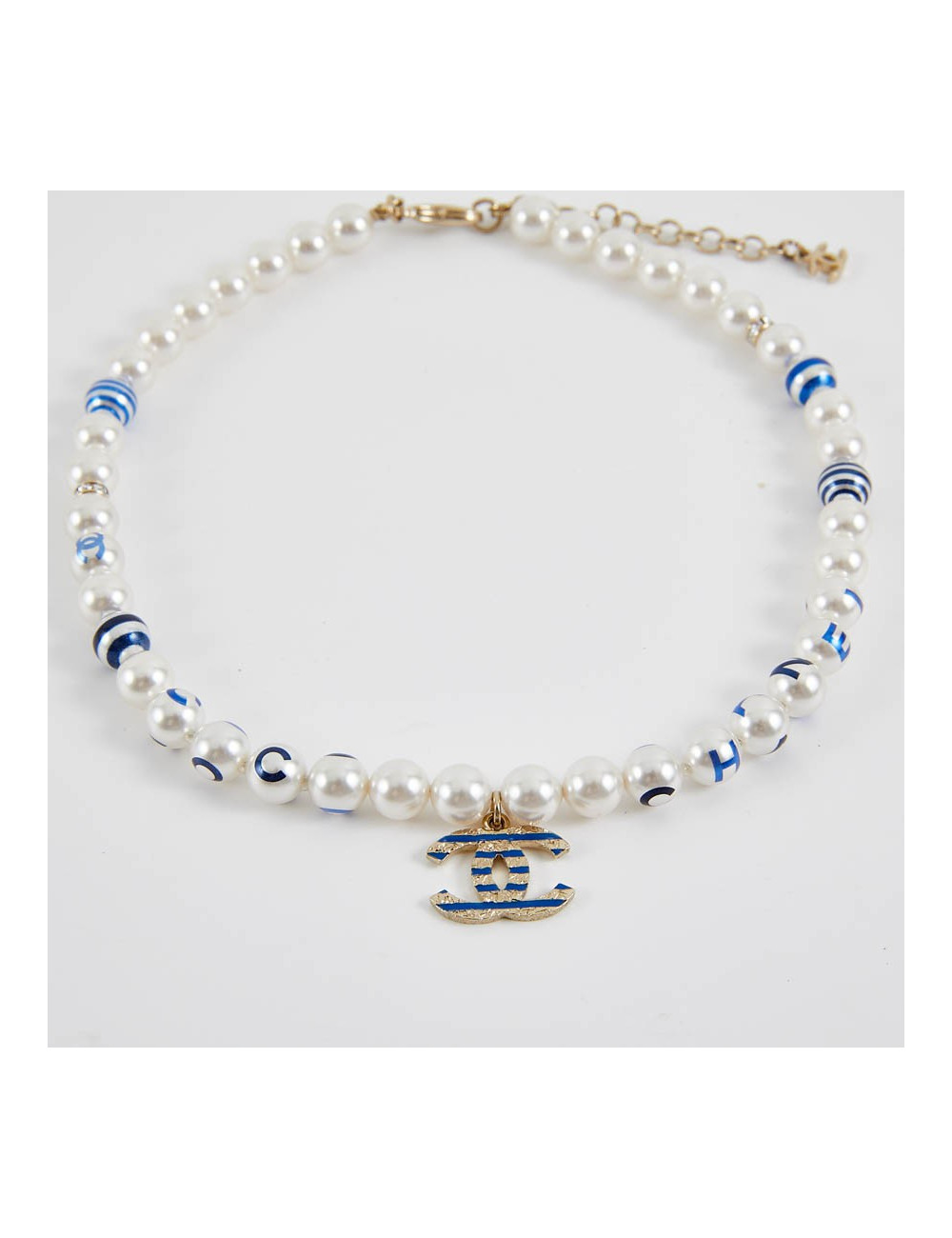 Collier CHANEL perles nacrées et bleues