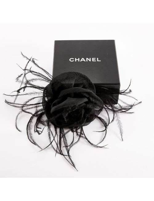 Broche CHANEL voile noire et plumes