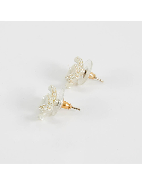 Clous CHANEL émaillés blanc perles nacrées