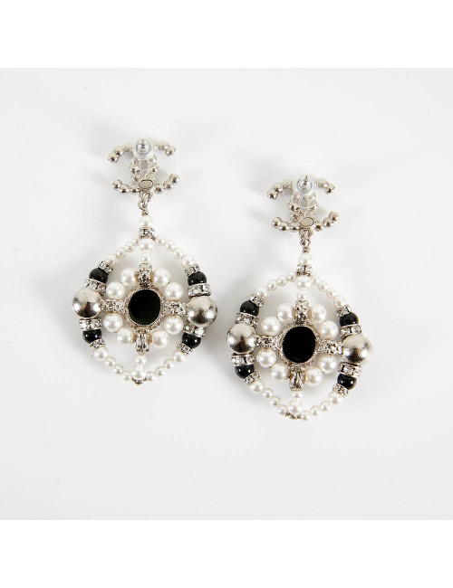 CHANEL clous pendants perles strass