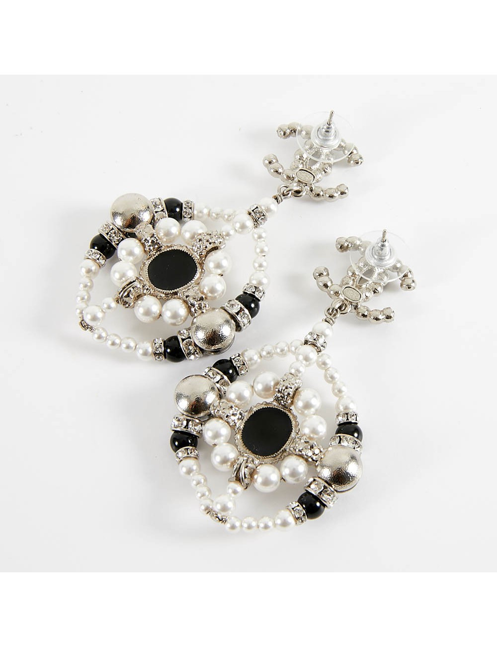 CHANEL clous pendants perles strass