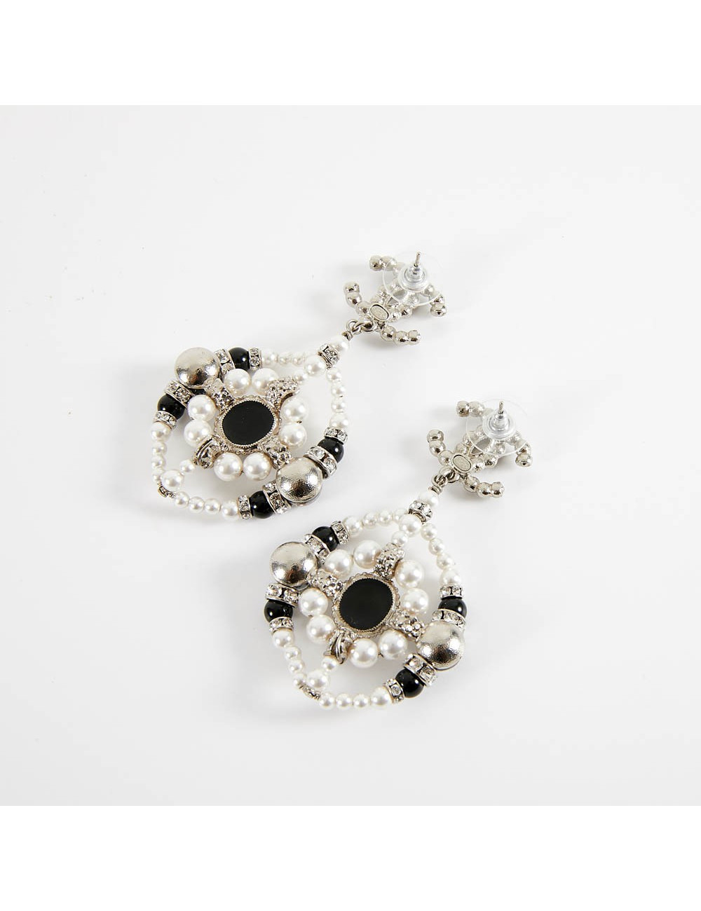 CHANEL clous pendants perles strass