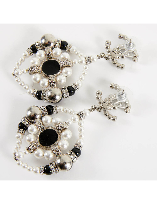 CHANEL clous pendants perles strass