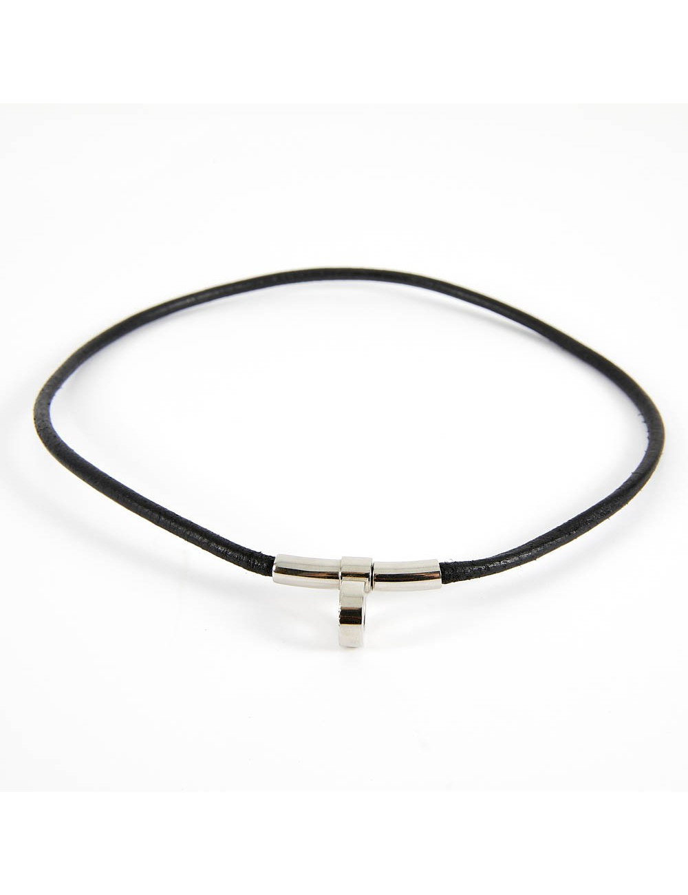 Luxe certifié. En stock. Collier HERMES cordon cuir noir