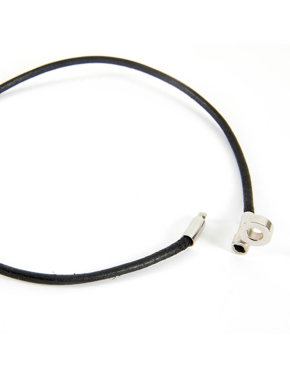 Luxe certifié. En stock. Collier HERMES cordon cuir noir