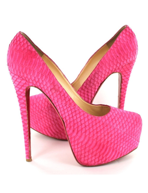 Escarpins CHRISTIAN LOUBOUTIN dafodile en python rose T 40