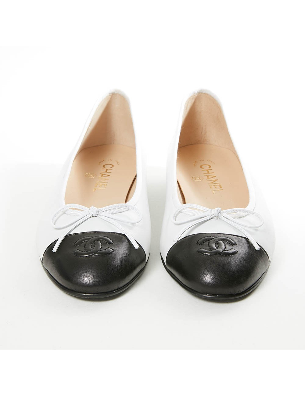 Ballerines CHANEL T40 cuir bicolore blanc et noir