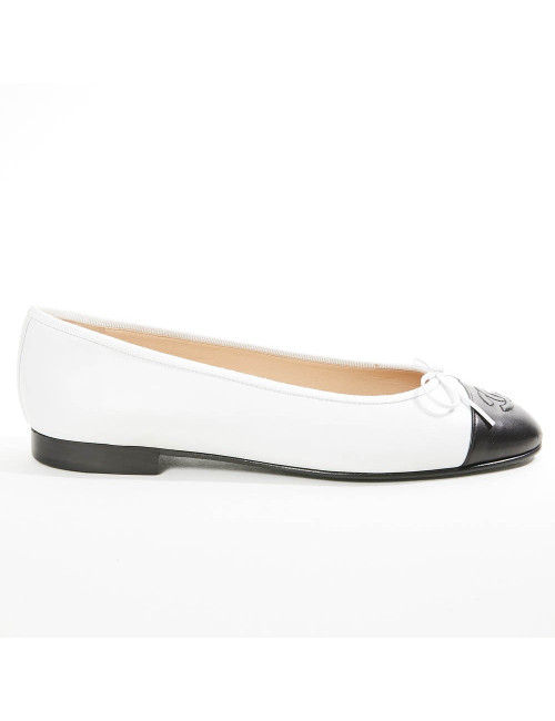 Ballerines CHANEL T40 cuir bicolore blanc et noir