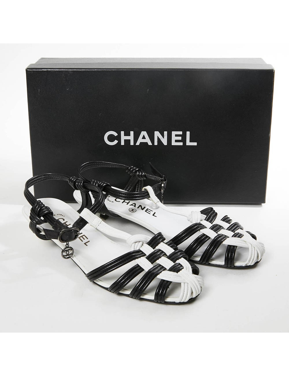 Sandales CHANEL T 36.5 noir et blanc