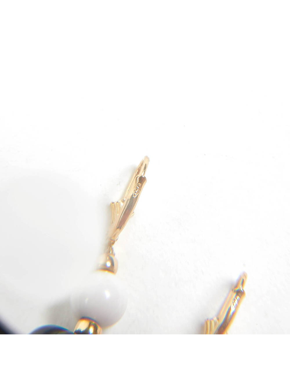 Clous pendants Or 18 carats onyx jade blanc