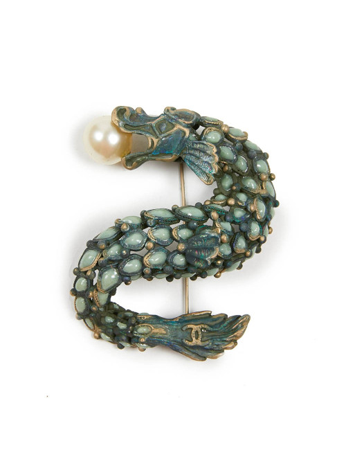 Paris Shanghai Broche CHANEL Collector