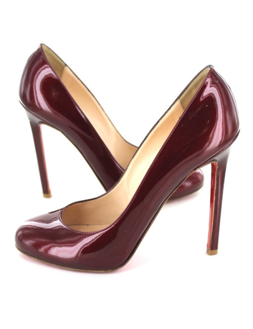 Escarpins CHRISTIAN LOUBOUTIN en cuir verni rouge