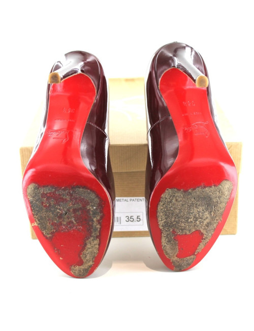 Escarpins CHRISTIAN LOUBOUTIN en cuir verni rouge