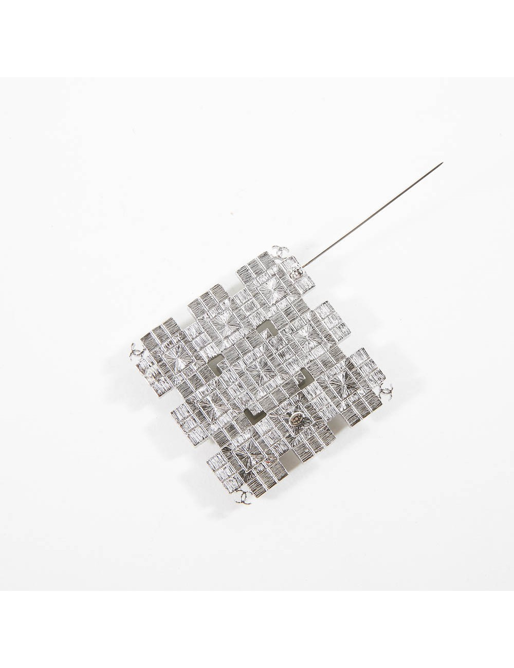 Broche CHANEL brillants taille baguette