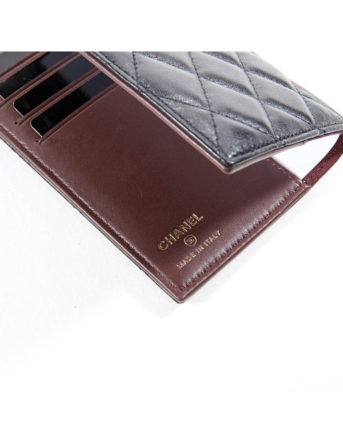 Protège passeport CHANEL cuir matelassé noir