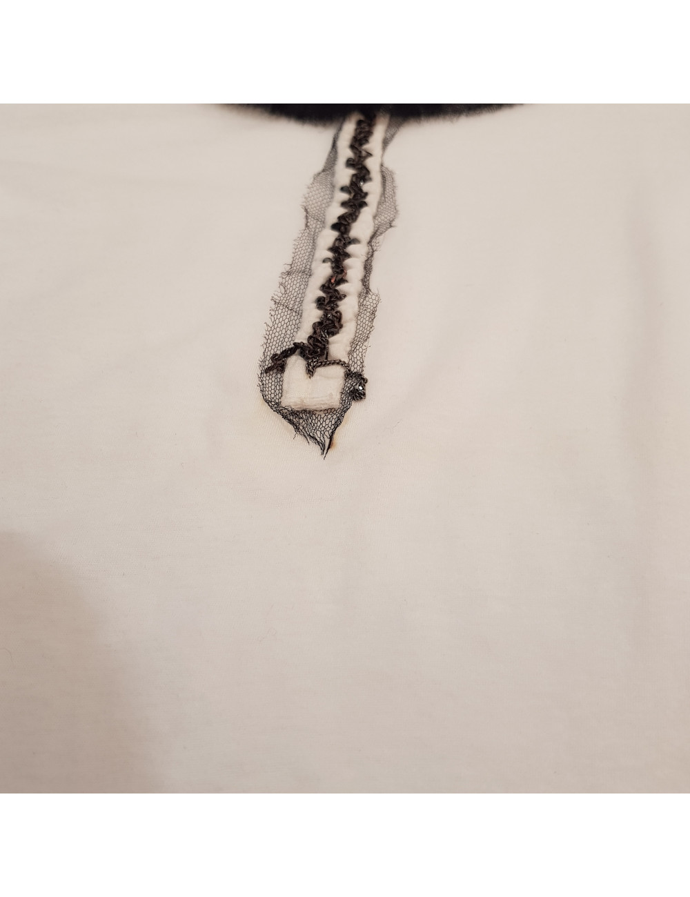 Chanel white cotton t-shirt with chains and rhinestones size 34FR