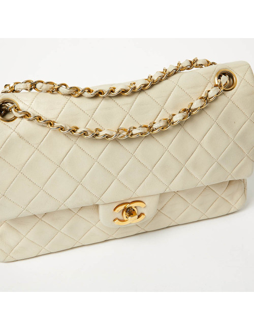 Chanel Timeless classic bag in beige