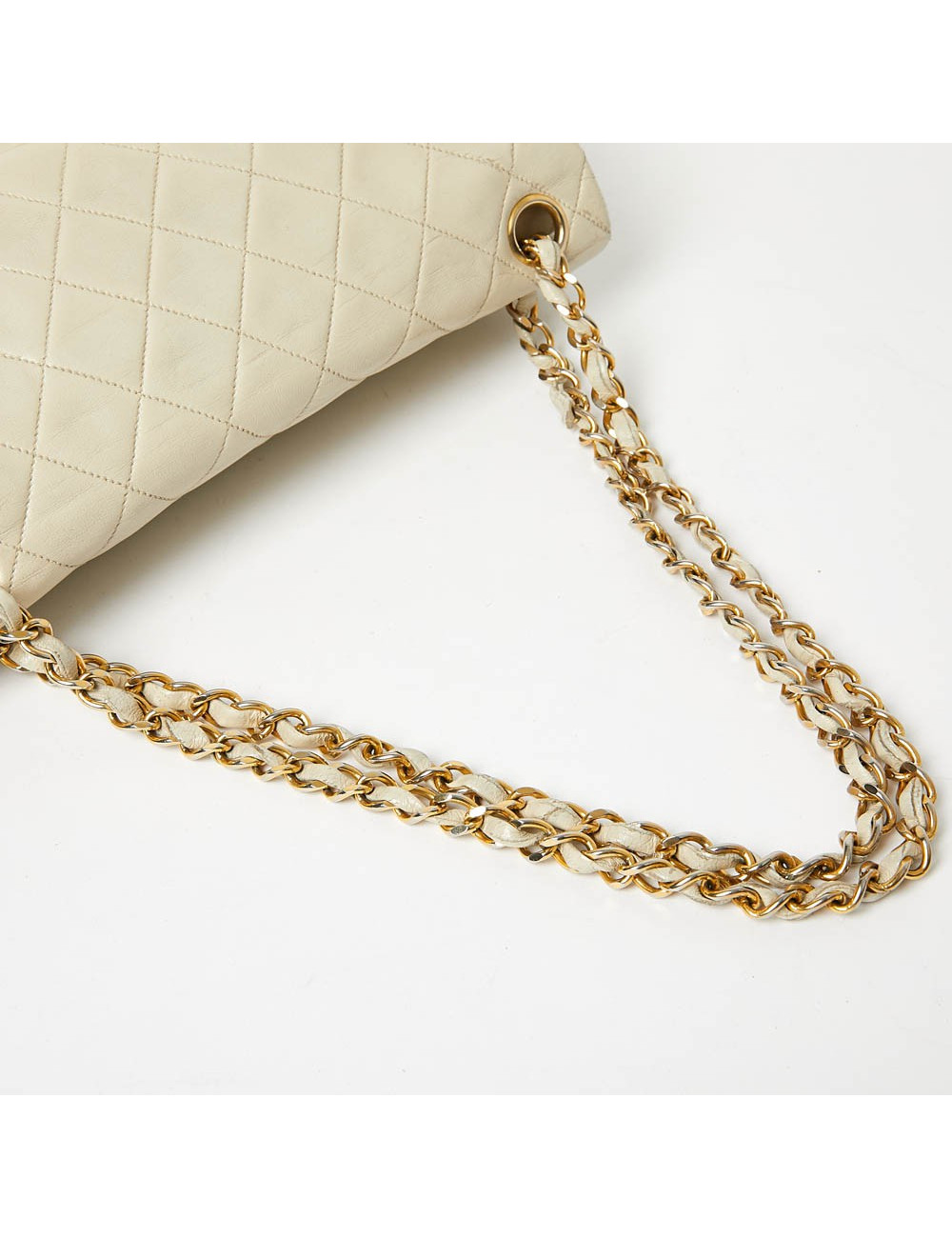 Chanel Timeless classic bag in beige