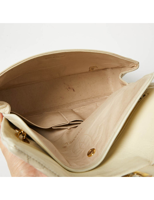 Chanel Timeless classic bag in beige