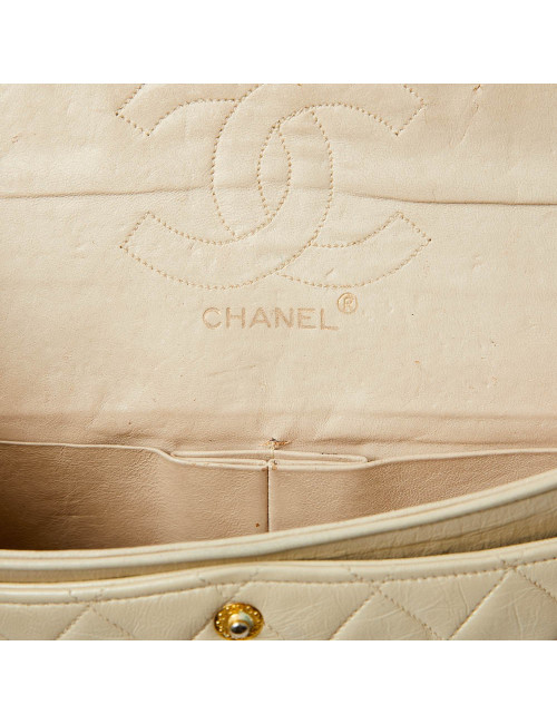 Chanel Timeless classic bag in beige