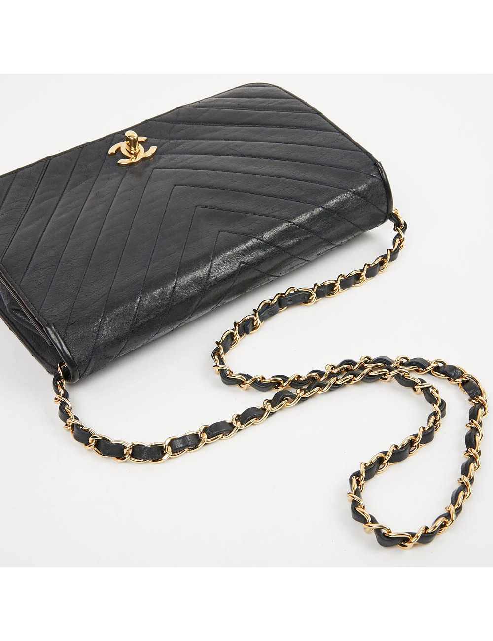 Sac à rabat CHANEL vintage cuir bleu marine