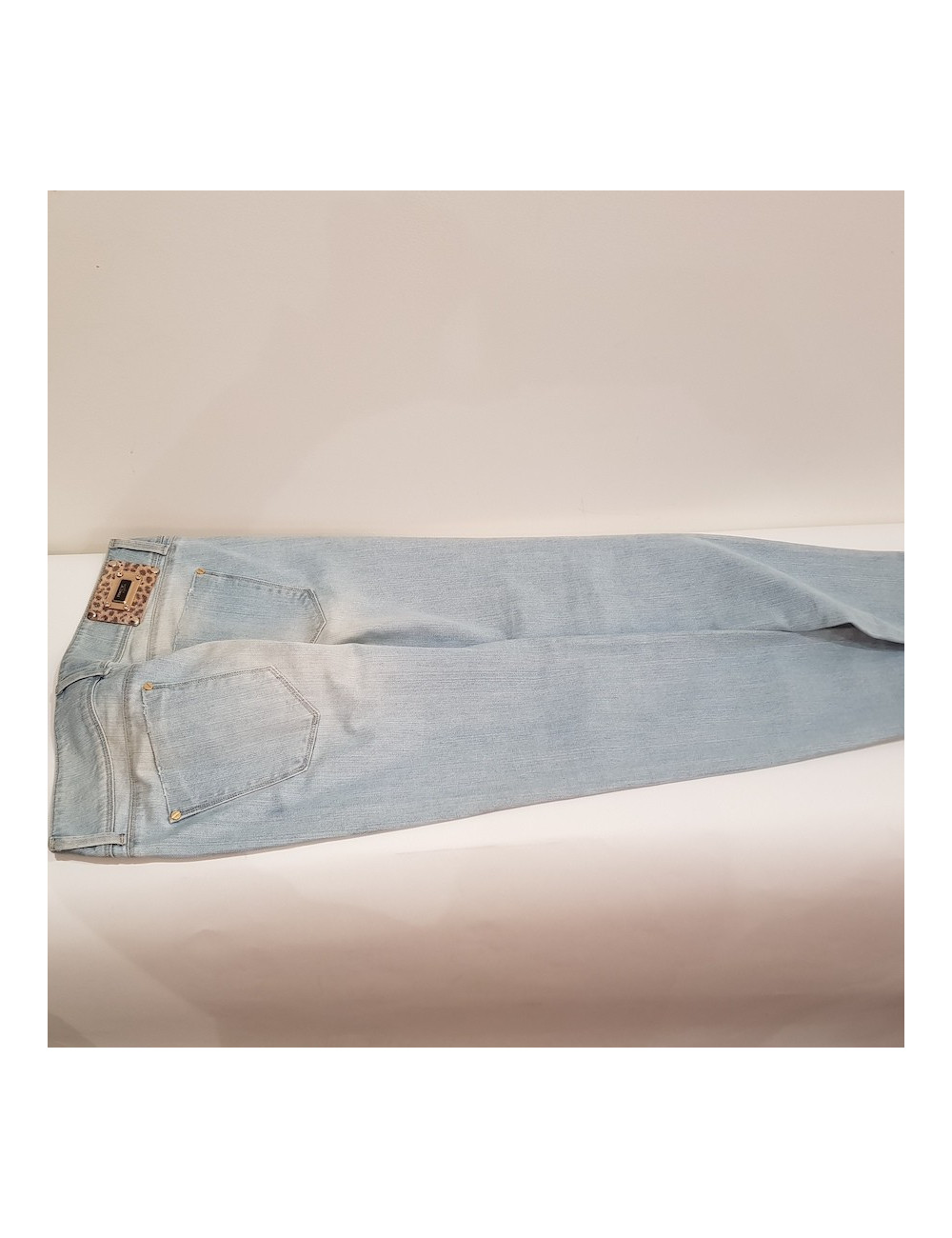 Jean MET bleu ciel à strass dorés et noirs