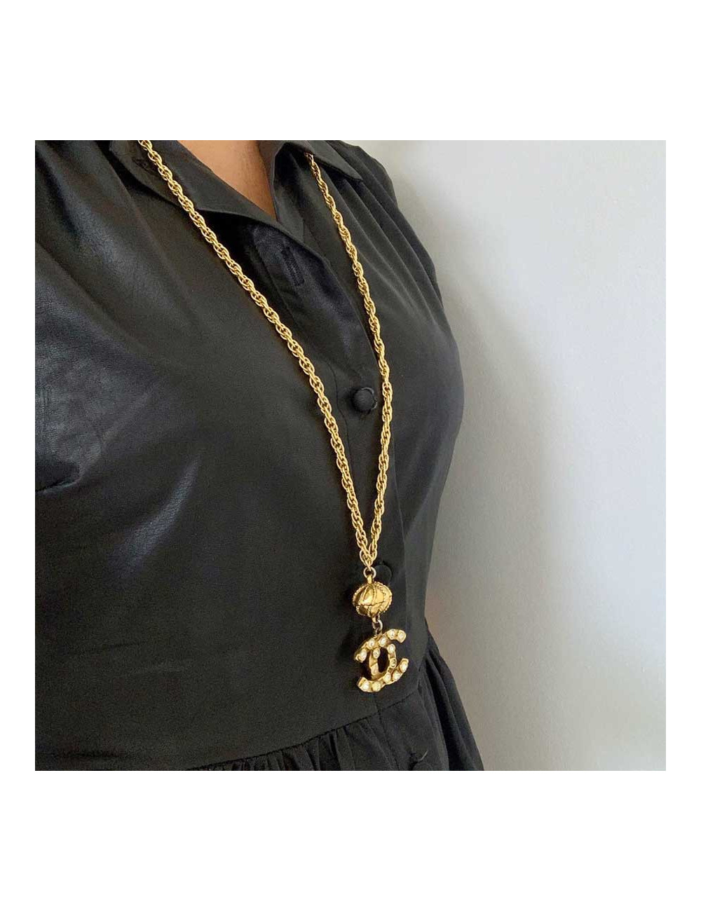 Long collier doré CHANEL CC strass vintage