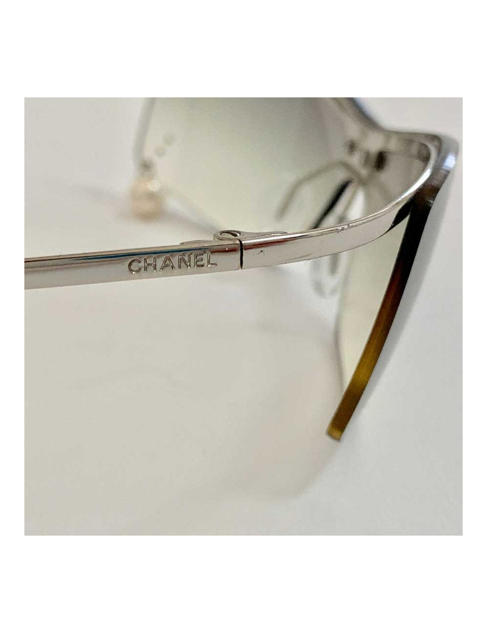 Solaires CHANEL perle