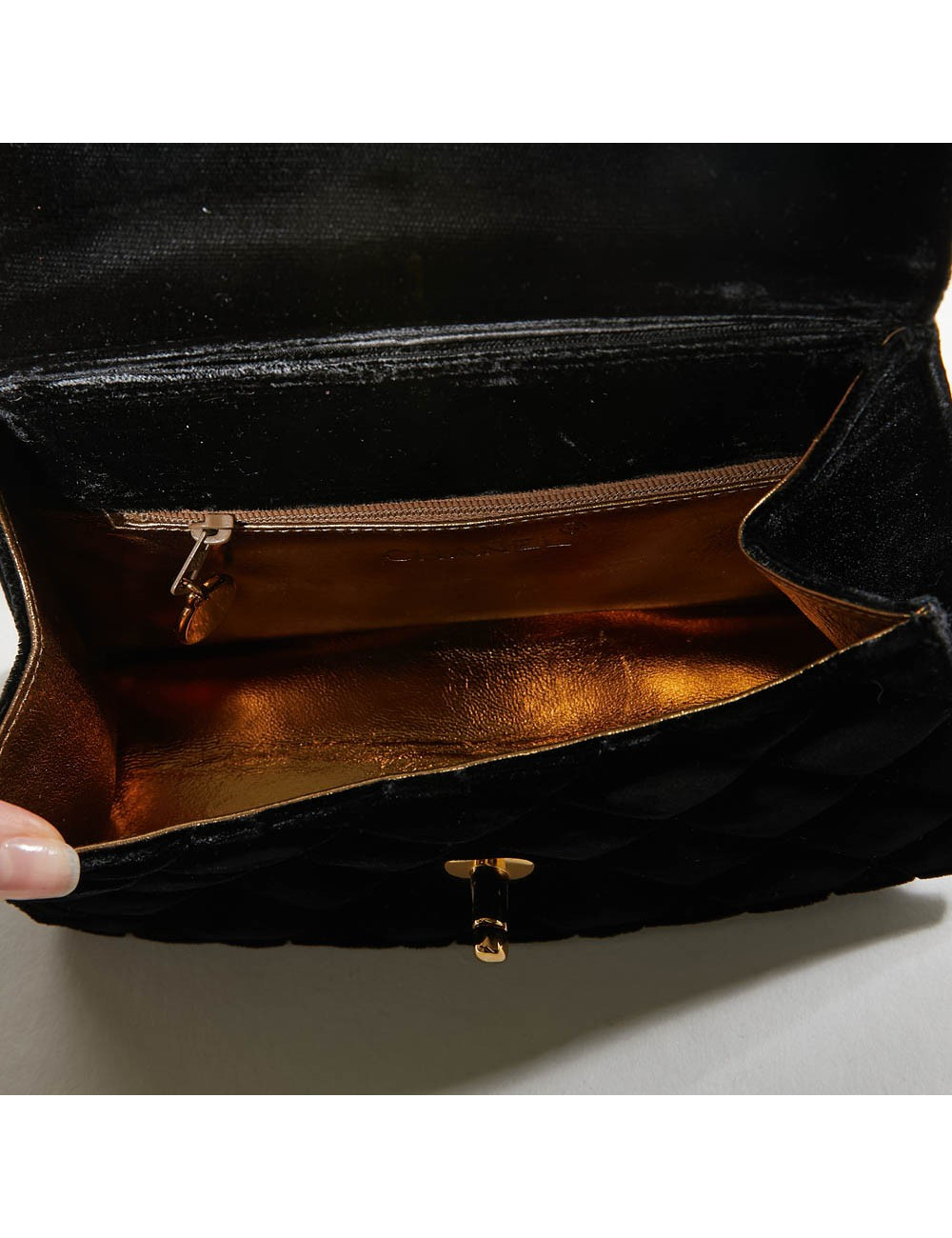 Mini sac CHANEL Couture velours de soie noir