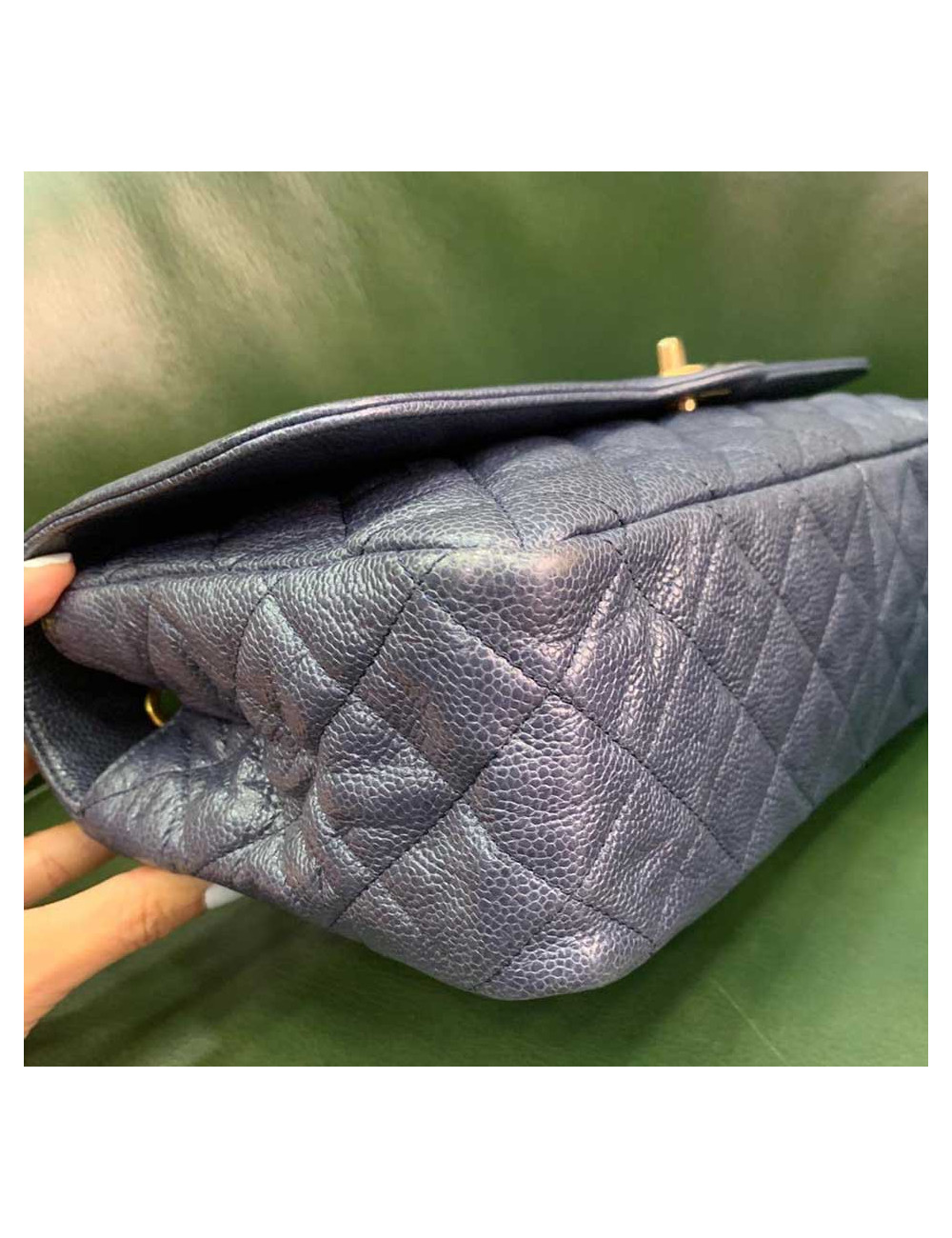 CHANEL Timeless cuir caviar bleu